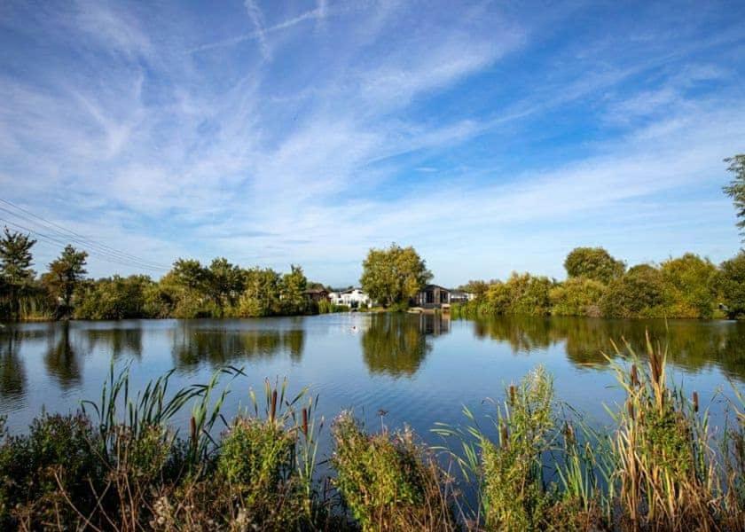 Tuscany Lodge Merston エクステリア 写真