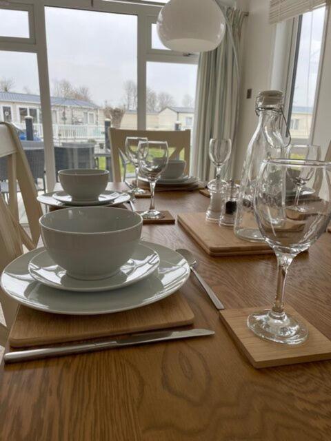 Tuscany Lodge Merston エクステリア 写真